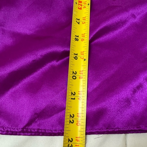 VTG Victoria Secrets Gold Label Vibrant Satin Pajama Sleep Set Shirt & Shorts - Picture 8 of 13